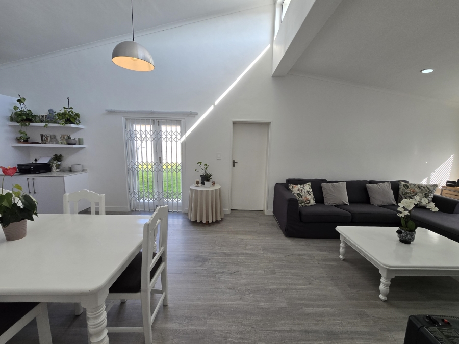 To Let 3 Bedroom Property for Rent in Protea Valley Western Cape
